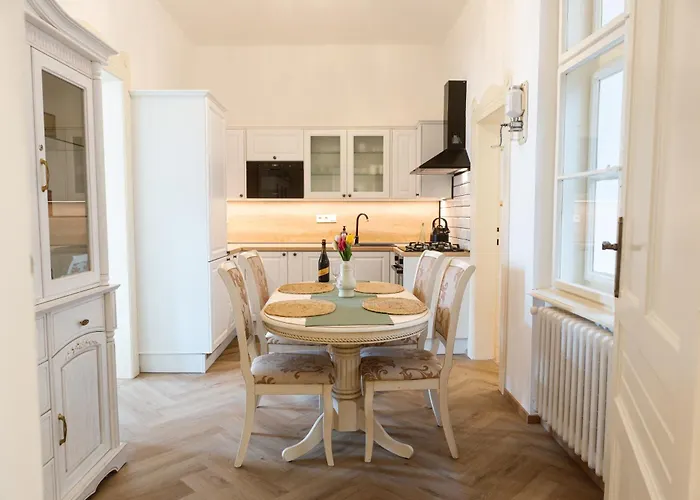 Franz Josef Apartmany, Zita *